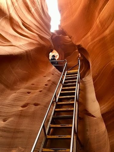 Lower Antelope Canyon guided hiking tour