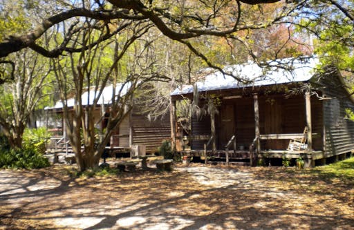 SlaveCabins.jpg