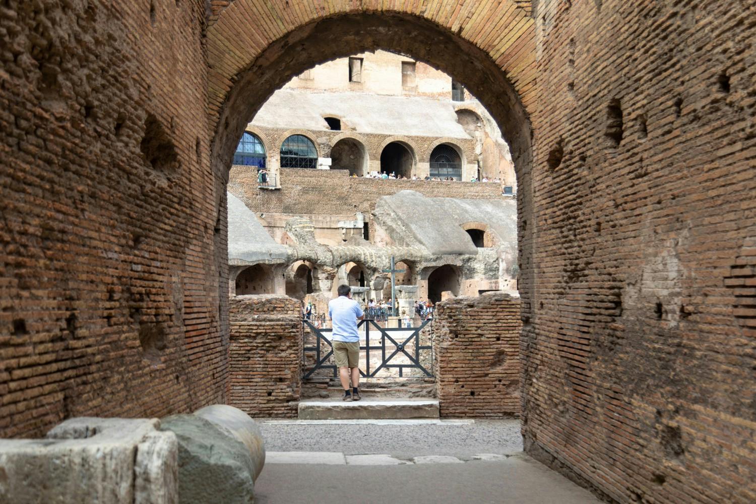10 Italy_Rome_The_Colosseum_35_JPG.jpg