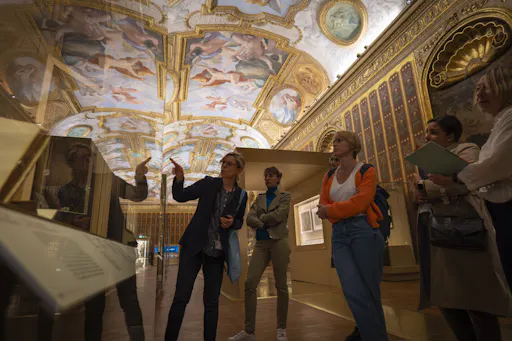 Freelencer_France_Paris_Booklover The City of Booklovers-13.jpg