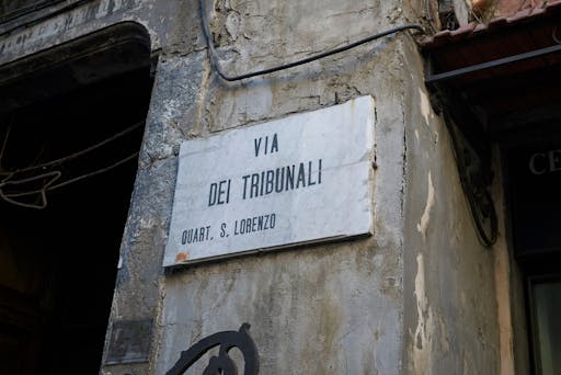 2. Via dei Tribunali_AdobeStock_217900631.jpeg