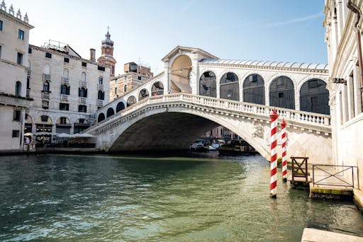 1. LOC_000655_ITY_VEN_F213_Rialto Bridge.jpg