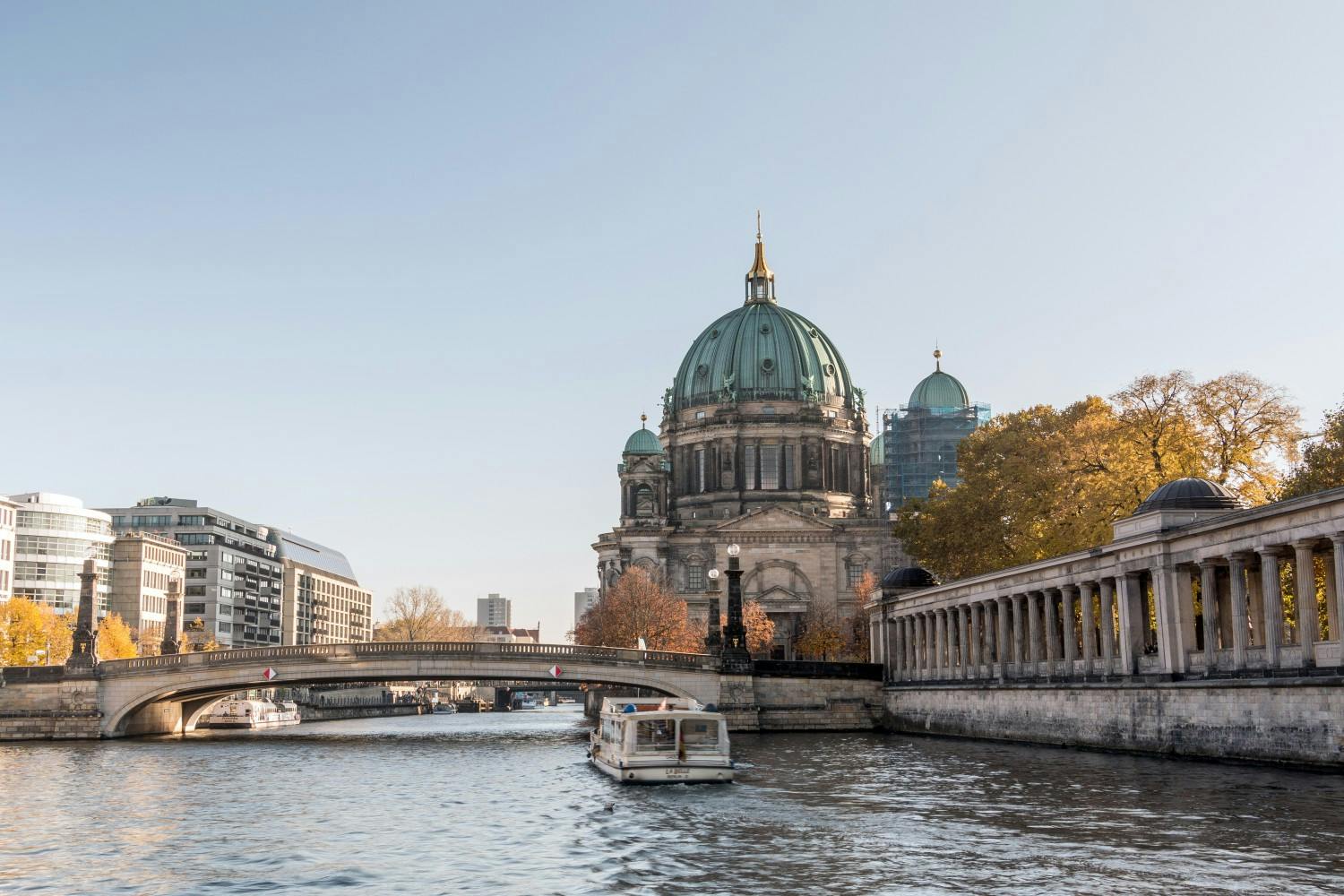 3. Berlin, River Spree Cruise, Berlin Cathedral_AdobeStock_240668659.jpeg