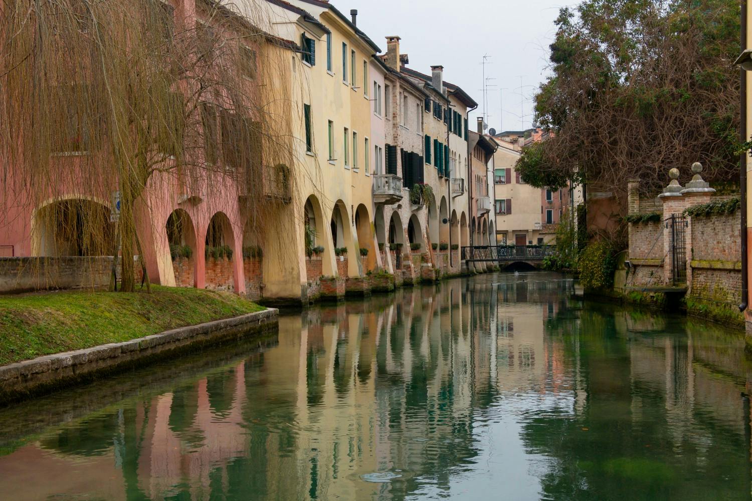 3. Buranelli Canal_AdobeStock_500772518.jpeg