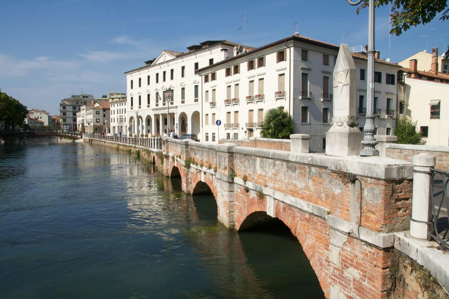 4. Impossible Bridge and Statue to Dante Alighieri_AdobeStock_56758674.jpeg