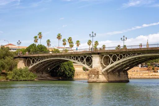 4 Triana Bridge_AdobeStock_310082828.jpeg