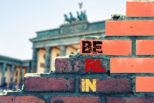 3-a.-AdobeStock_396243743.jpg