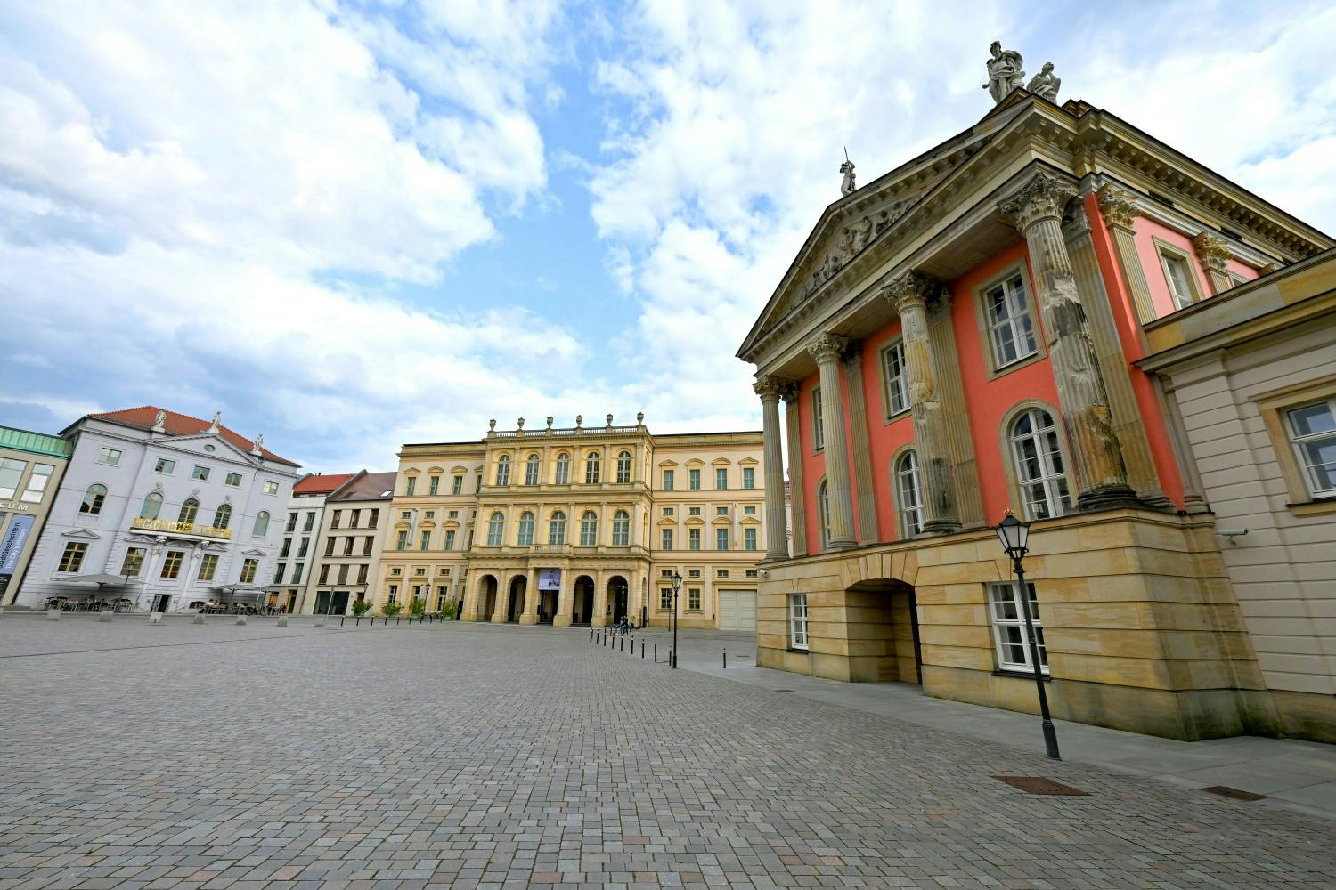 3.-AdobeStock_770908470_Museum-Barberini-.jpg