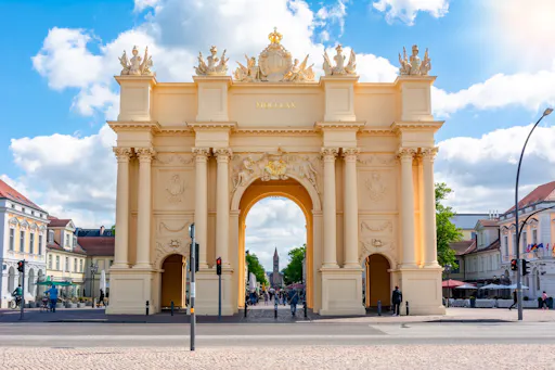 5. AdobeStock_320396808_Brandenburg Gate.jpeg