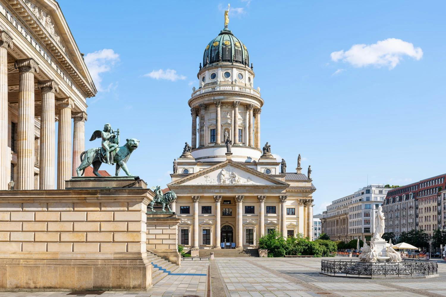 5.-AdobeStock_448619909_Gendarmenmarkt.jpg