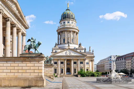 5.-AdobeStock_448619909_Gendarmenmarkt.jpg