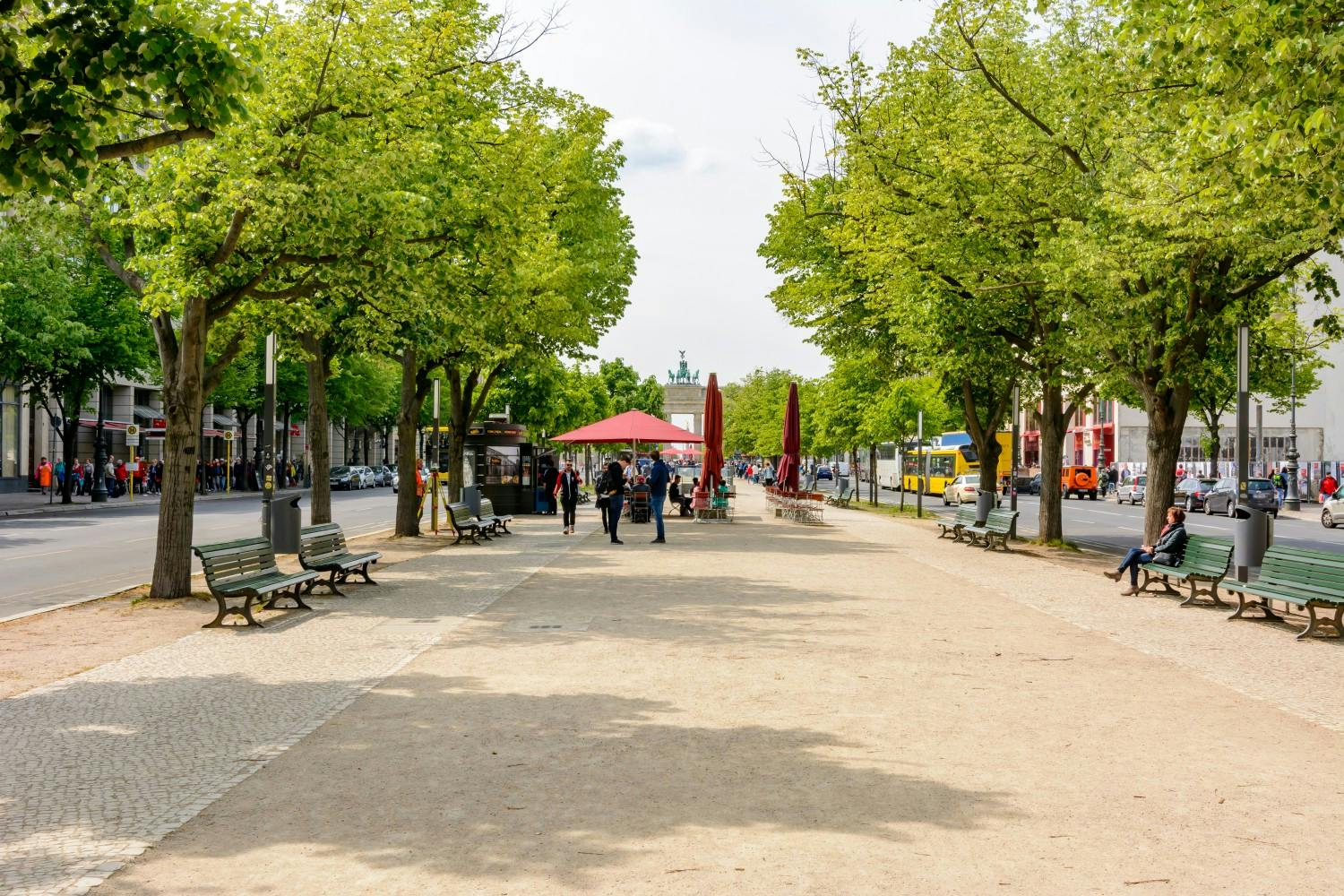 10. AdobeStock_495625077_Unter den Linden boulevard.jpeg
