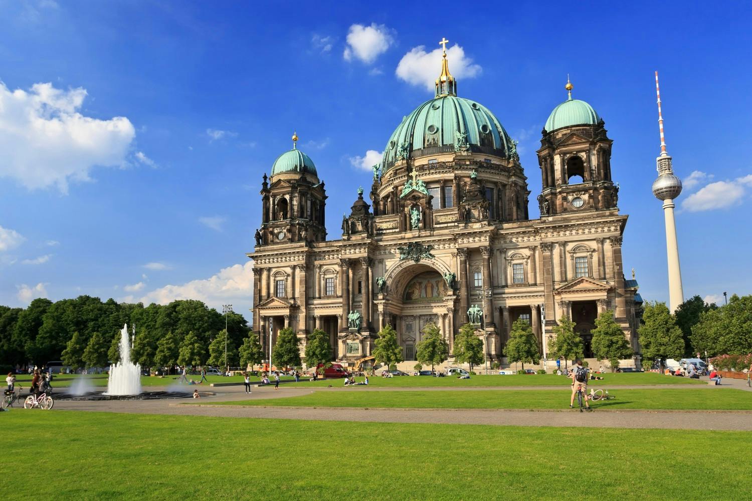 12. AdobeStock_56393236_Berlin Cathedral.jpeg