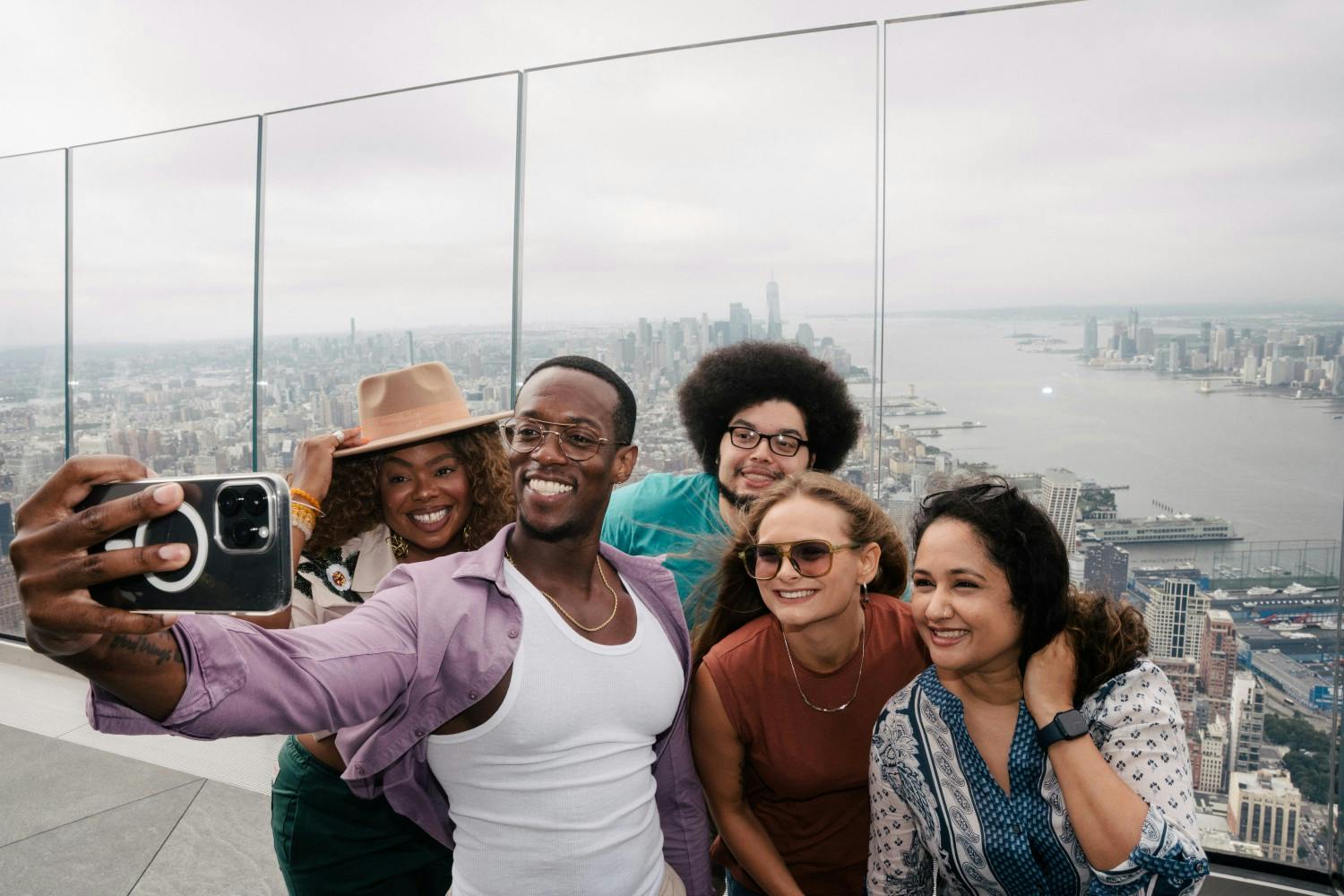 1 Freelance_WMG_USA_New York_The Edge_40.jpg
