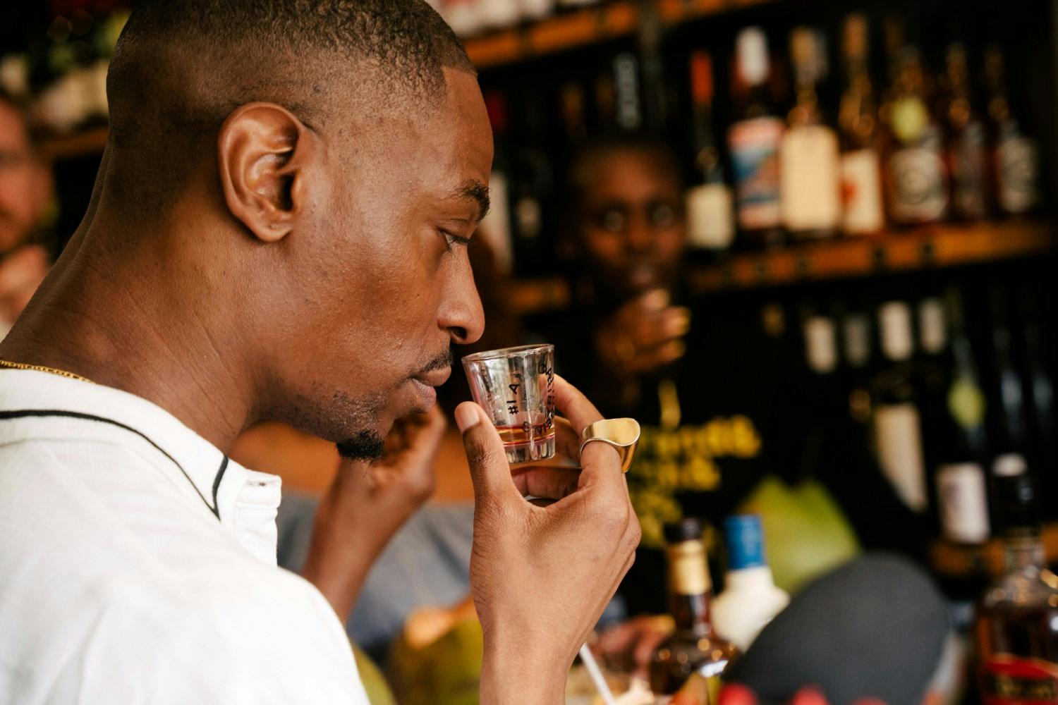 3.-Freelance_WMG_USA_New-York_Brooklyn's-Little-Caribbean,-Little-Mo-Wine_13.jpg