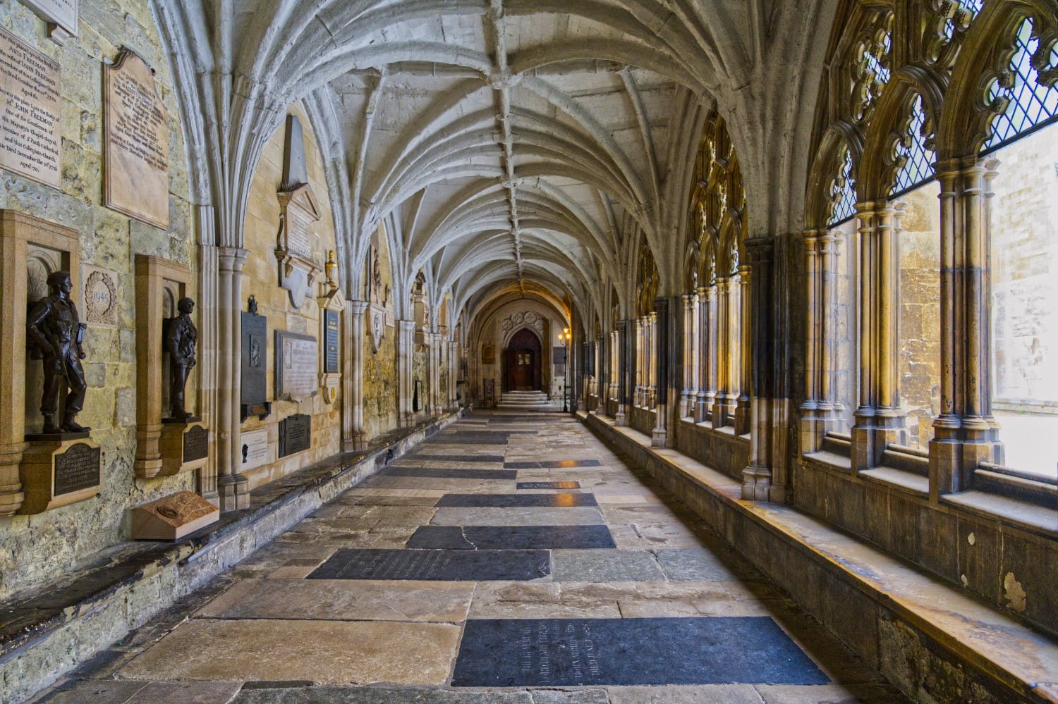 10 AdobeStock_554898263.jpeg