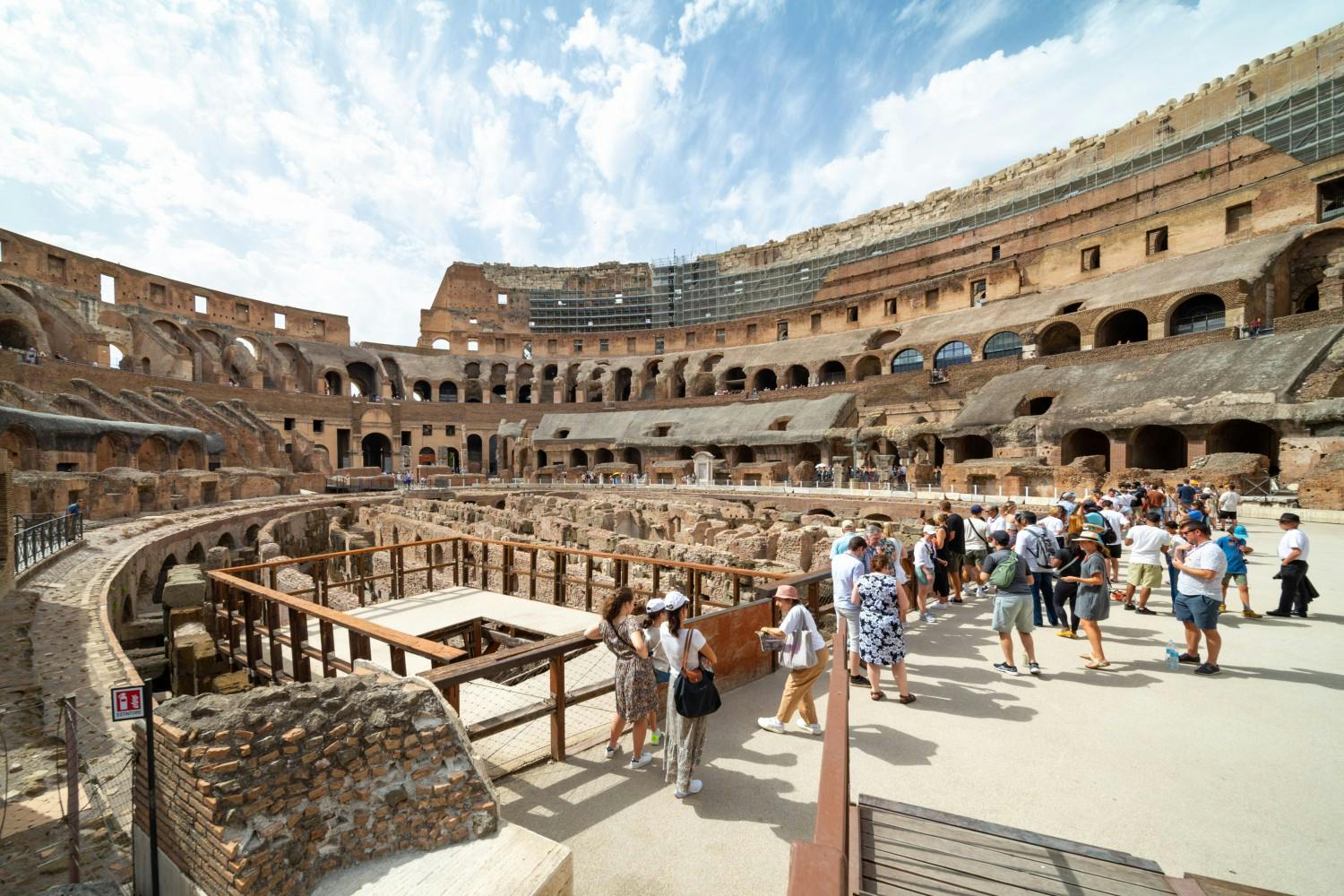 Italy_Rome_The_Colosseum_05.jpg