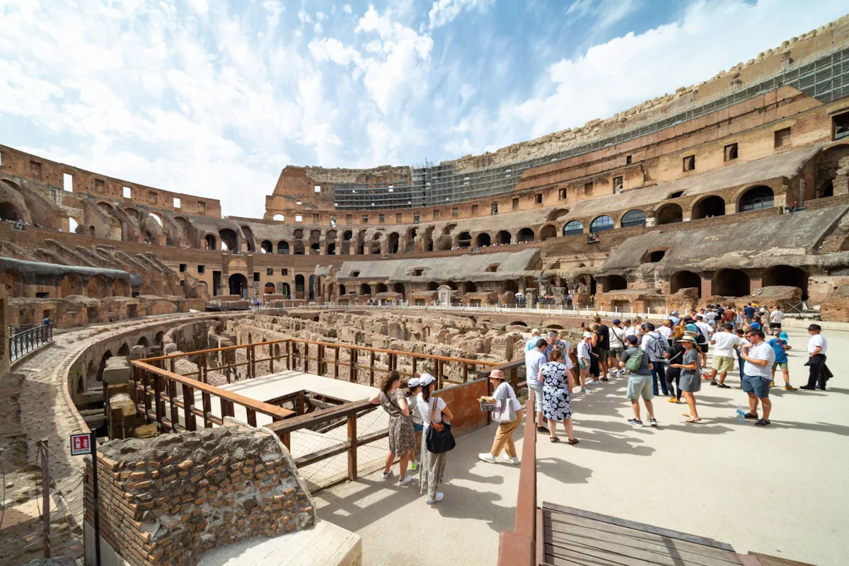 Italy_Rome_The_Colosseum_05.jpg