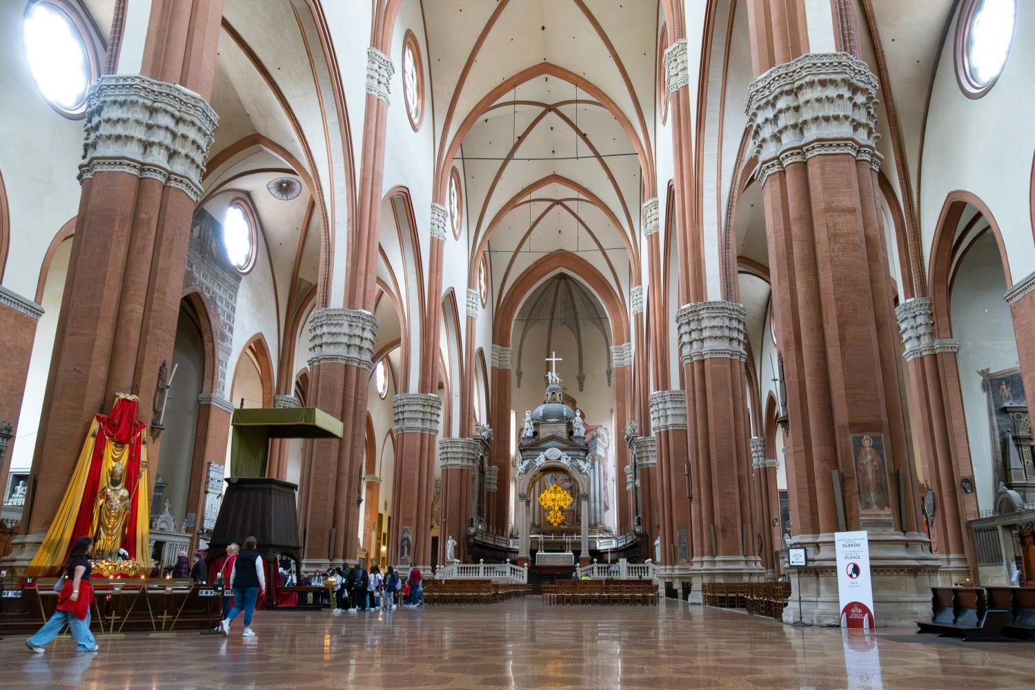 2. FL_Francesca Petringa_Italy_Bologna, Basilica di San Petronio_01.jpg