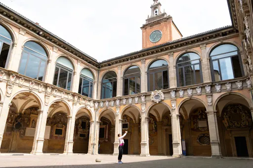 FL_Francesca Petringa_Italy_Bologna, Archiginnasio Palace_35.jpg