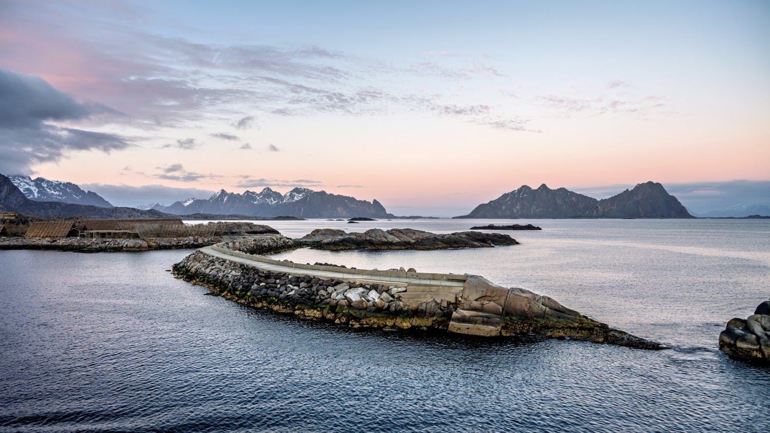 Svolvaer harbor.jpg