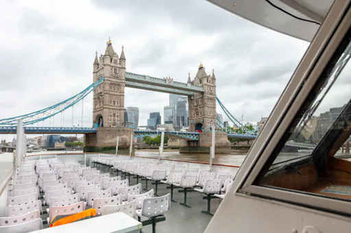 United-Kingdom_London_River-Thames-Boat_08.jpg