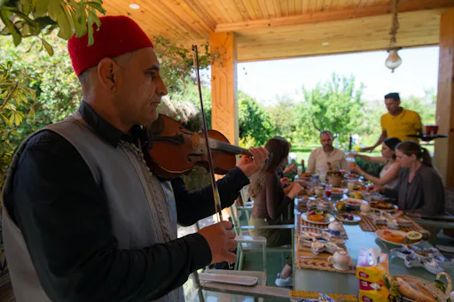 FL_Amine_Boussoffara_Tunisia_Dar_Zaghouan,_Lunch_Stop_29.jpg