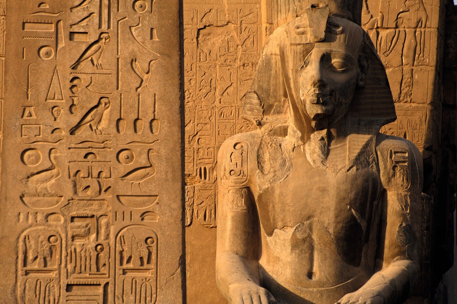 EGY_LUX_F332.jpg