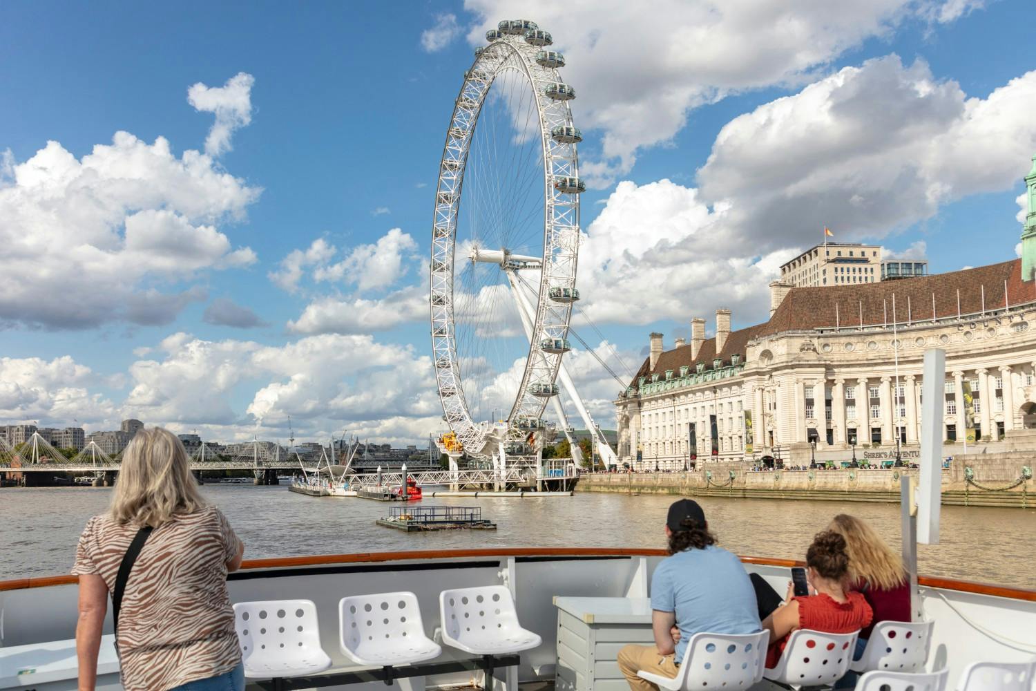 United-Kingdom_London_Thames-River-Boat_20.jpg