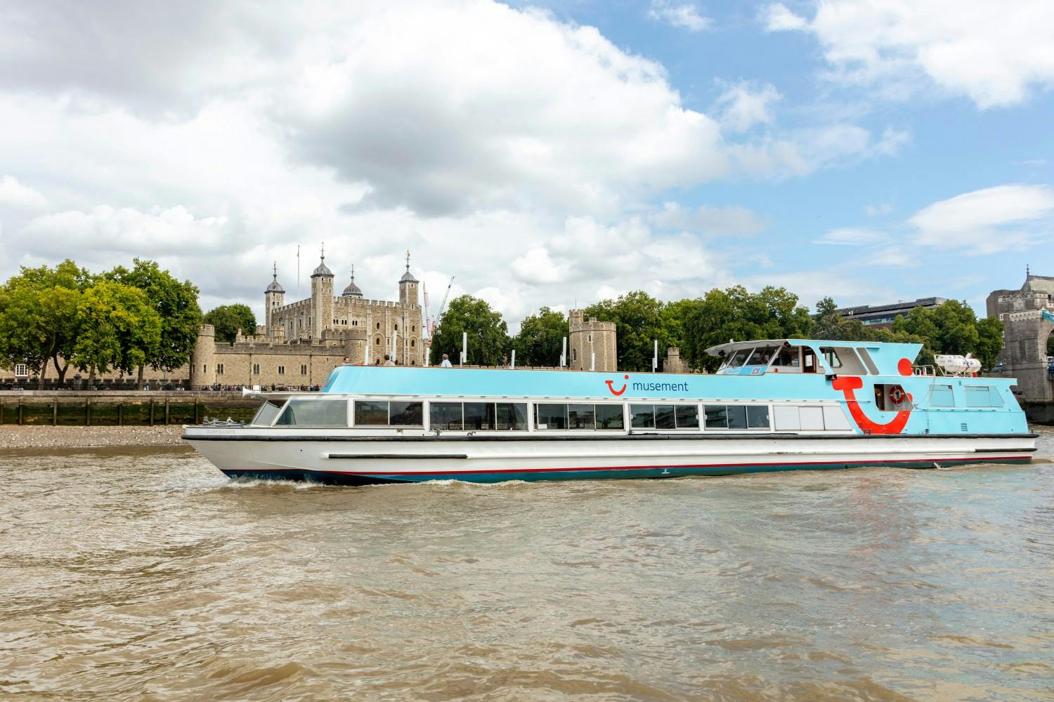 United-Kingdom_London_Thames-River-Boat_50.jpg