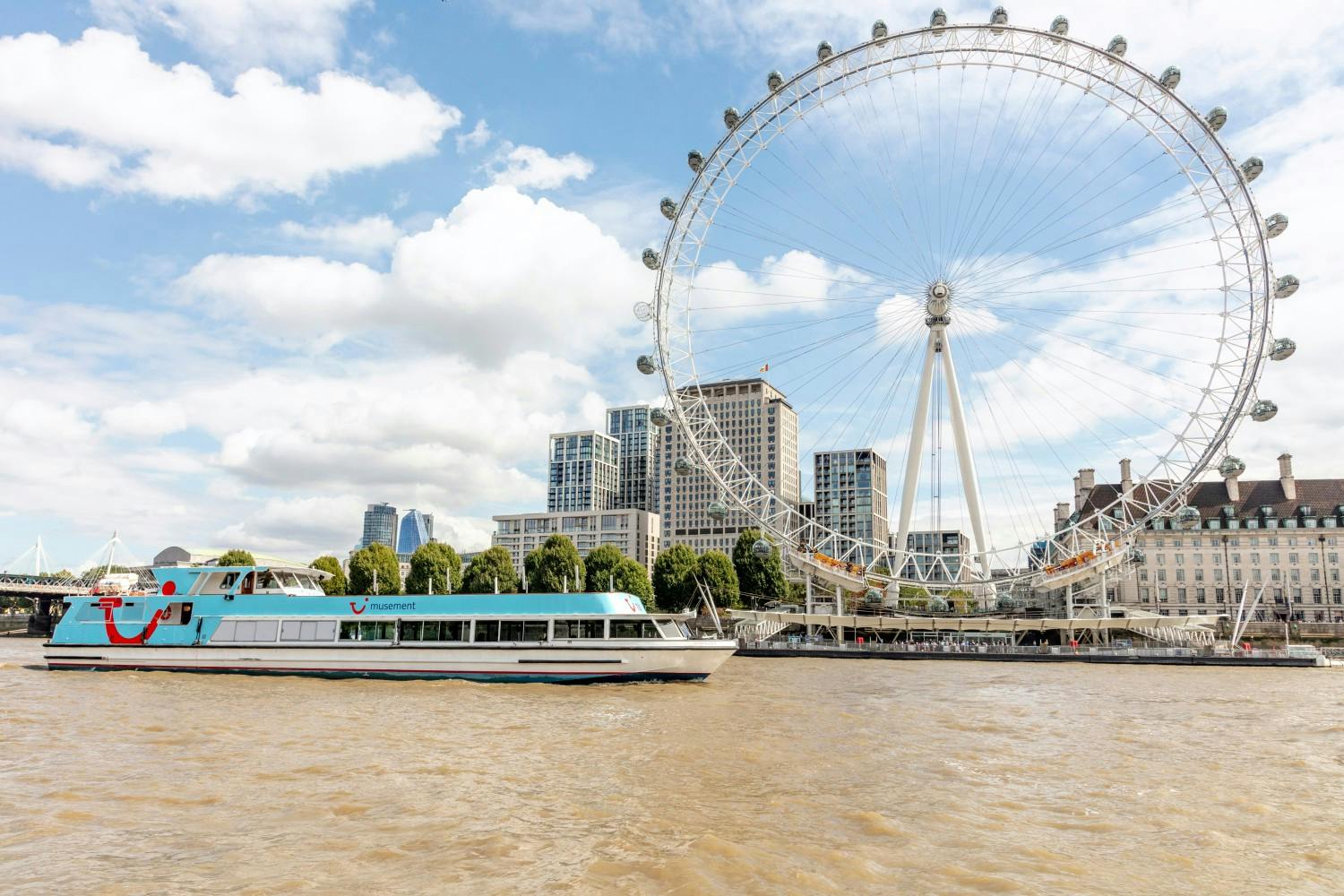 United-Kingdom_London_Thames-River-Boat_08.jpg
