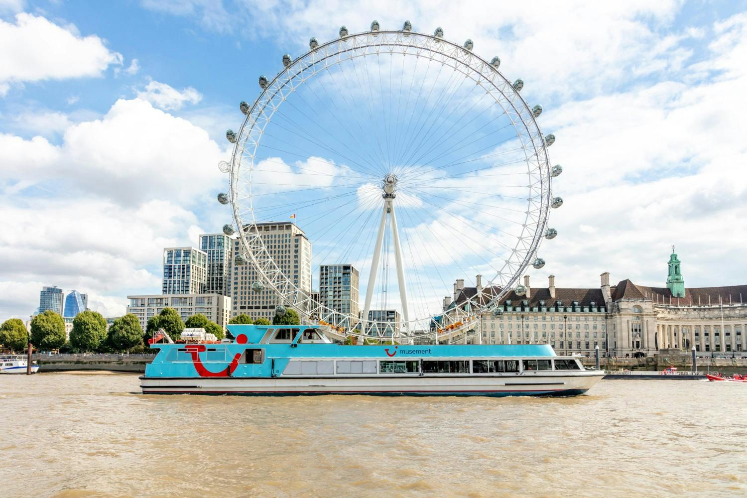 United-Kingdom_London_Thames-River-Boat_10.jpg