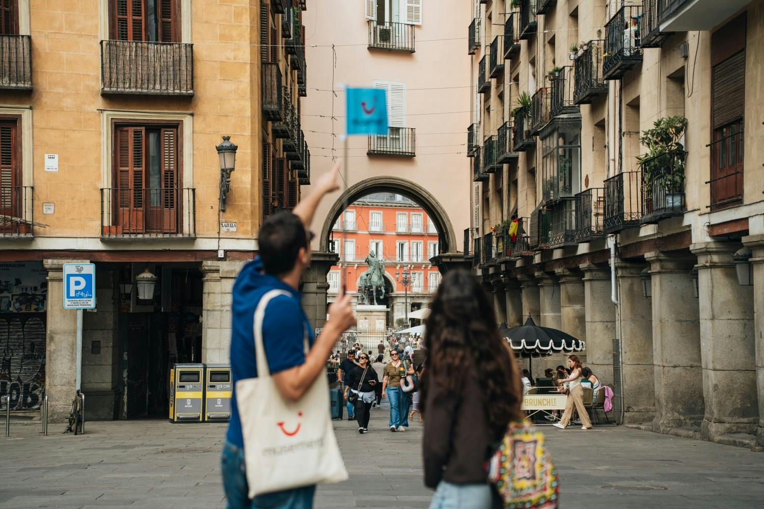 FL_Lewis_Beards_Spain_Madrid_Habsburg private tour__23.jpg